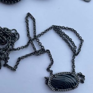 Kendra Scott Elisa necklace (Reserved)